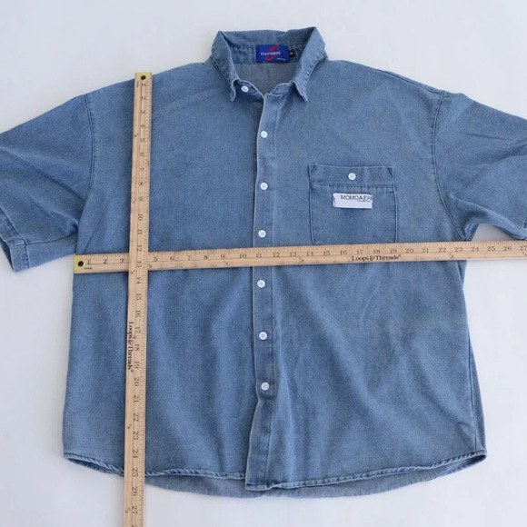 VTG C2 Studios Blue Denim Looney Tunes Back Hit Button  Up Short Sleeve Shirt M - Picture 3 of 11